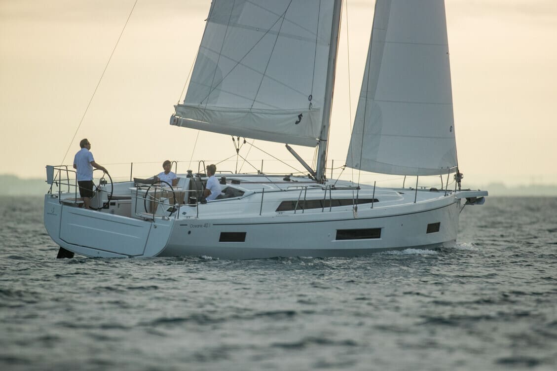 Oceanis 40.1 (9).jpg