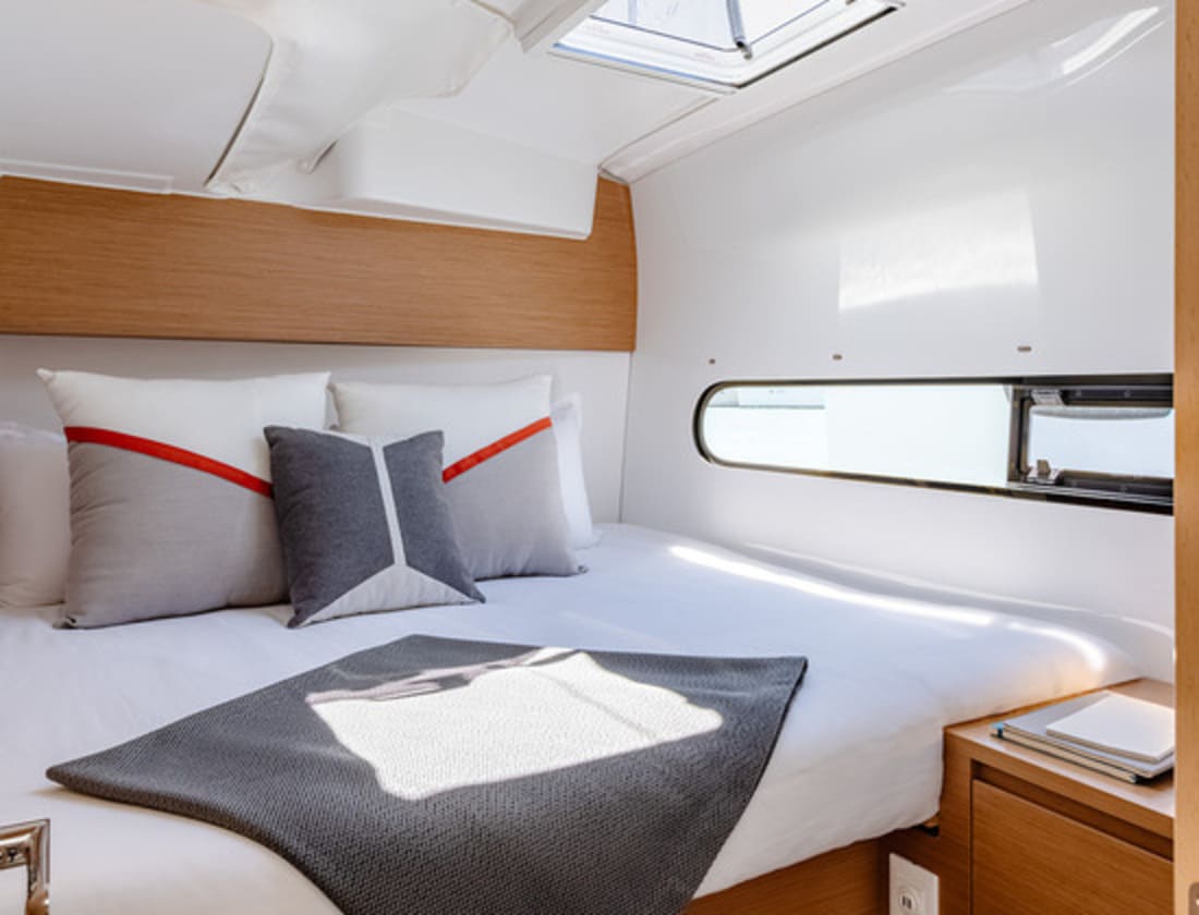 8545-excess11-int-ncz7463-hdr-web (1) (1).jpg